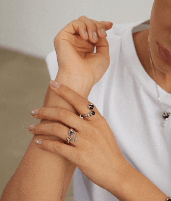 Esterella 天然黑瑪瑙交錯戒指