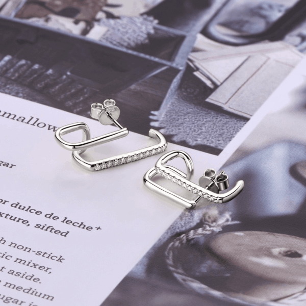 Esterella 浪漫經典莫桑石U形純銀耳環